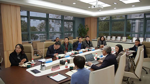 上海市浦东新区政府党组成员、副区长吴强，浦东新区科经委副主任李晓亮，张江管理局副局长吴俊，张江集团副总经理王凯荣等调研beats365